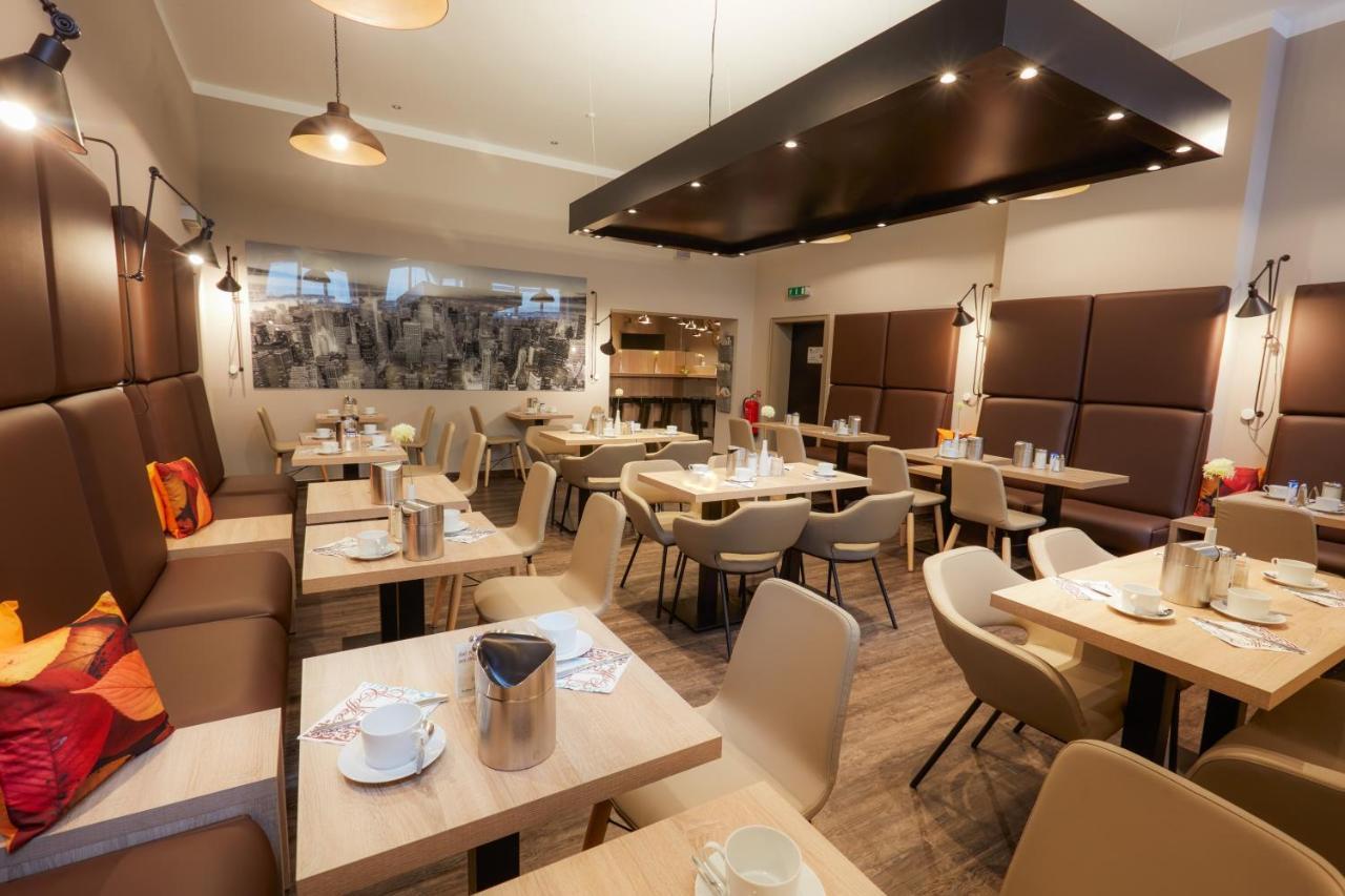 Manhattan Hotel Francfort-sur-le-Main Extérieur photo