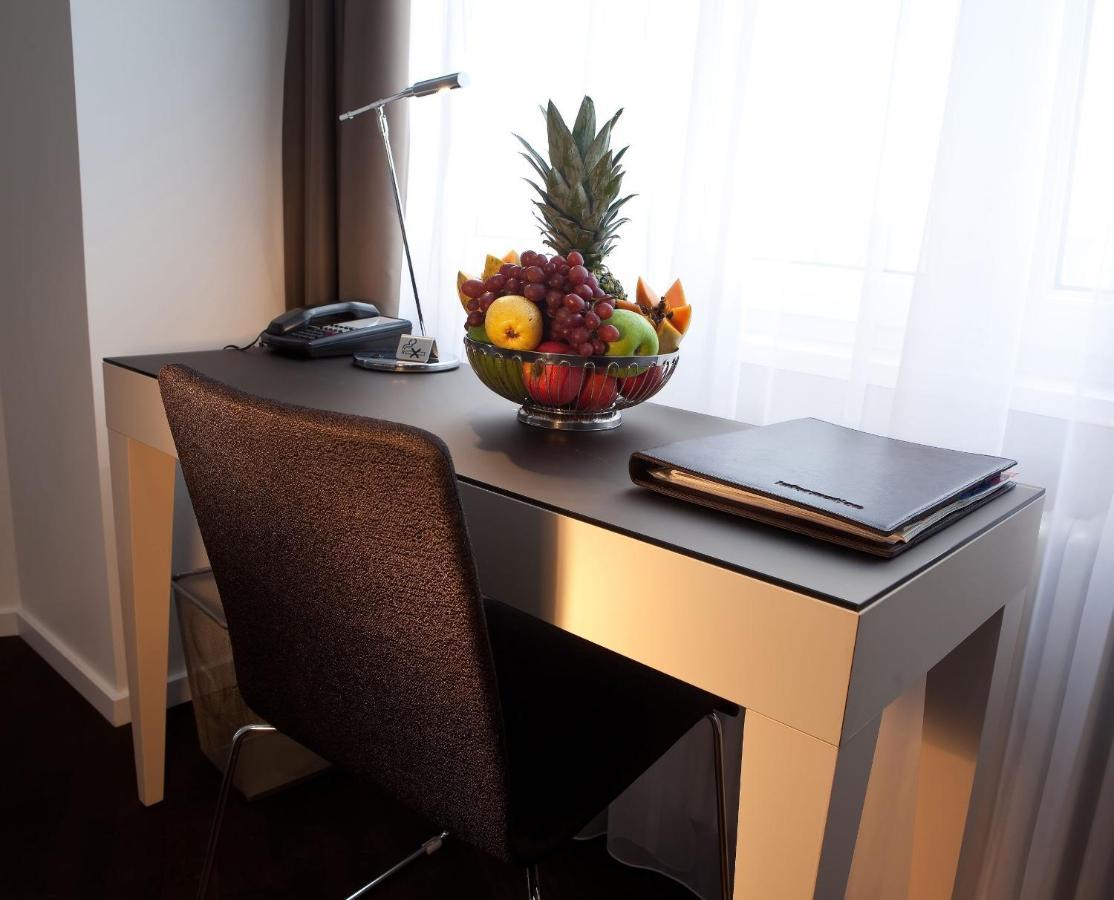 Manhattan Hotel Francfort-sur-le-Main Extérieur photo