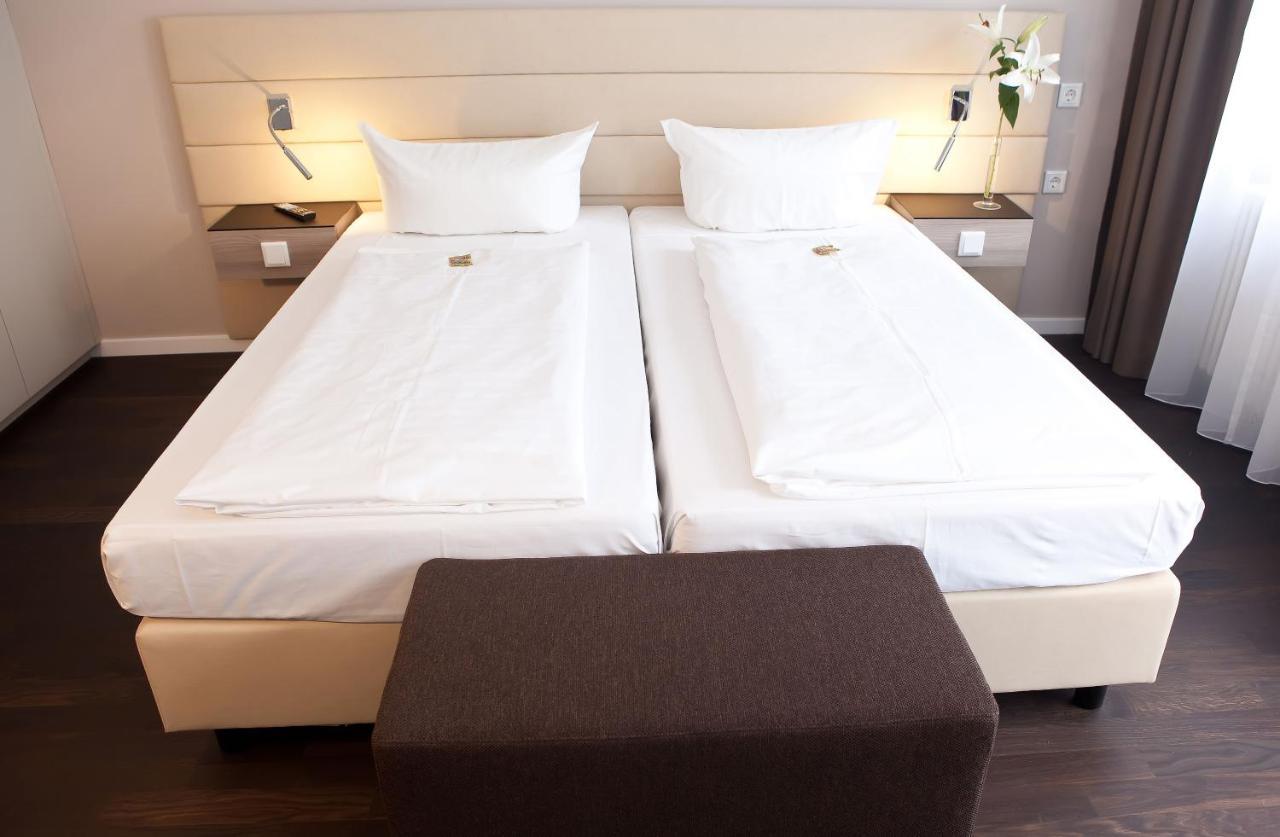 Manhattan Hotel Francfort-sur-le-Main Extérieur photo