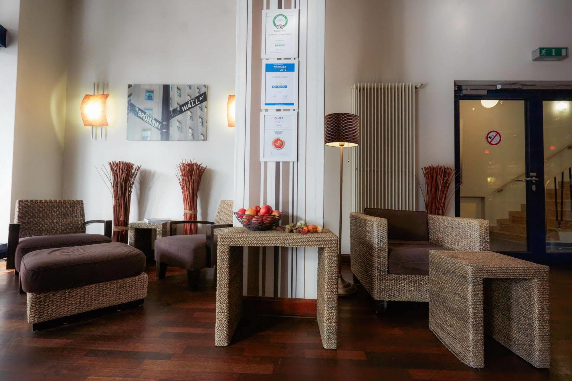 Manhattan Hotel Francfort-sur-le-Main Extérieur photo