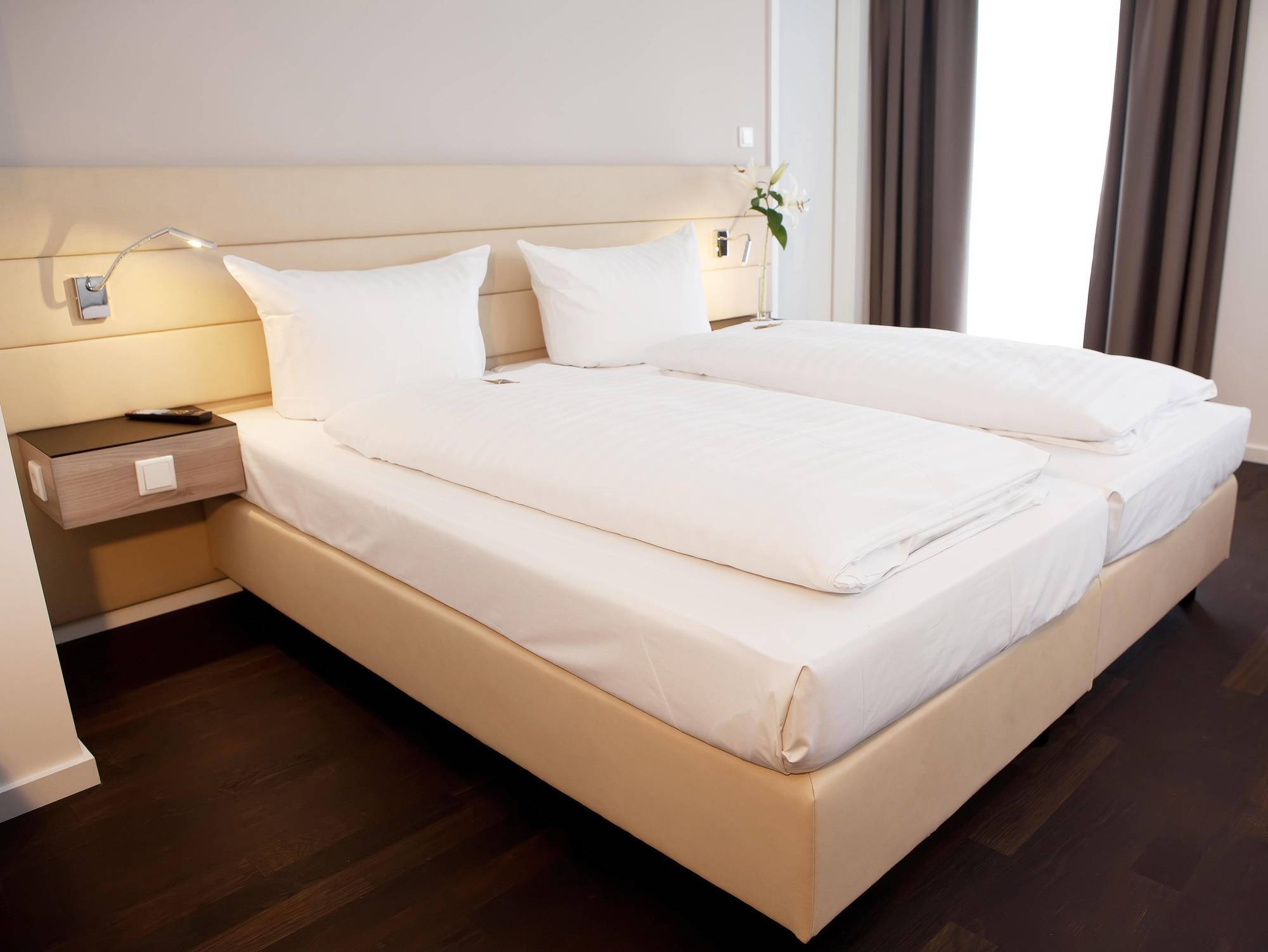 Manhattan Hotel Francfort-sur-le-Main Extérieur photo